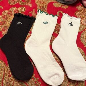 Ribbed Ruffle/lettuce trim Crew Socks - Black, White with Green Trim (3-Pack)
